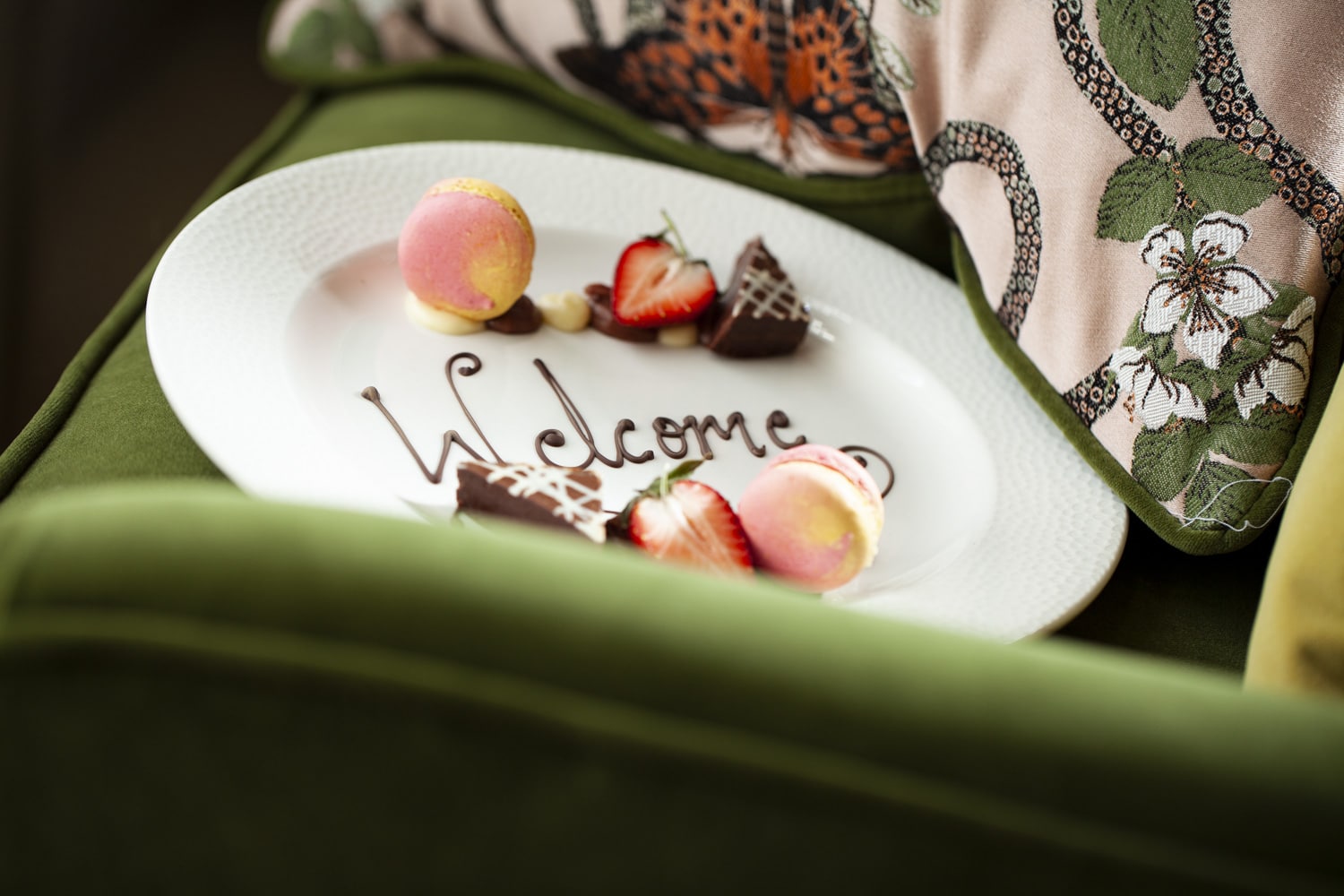 hotel lifestyle welcome plate image