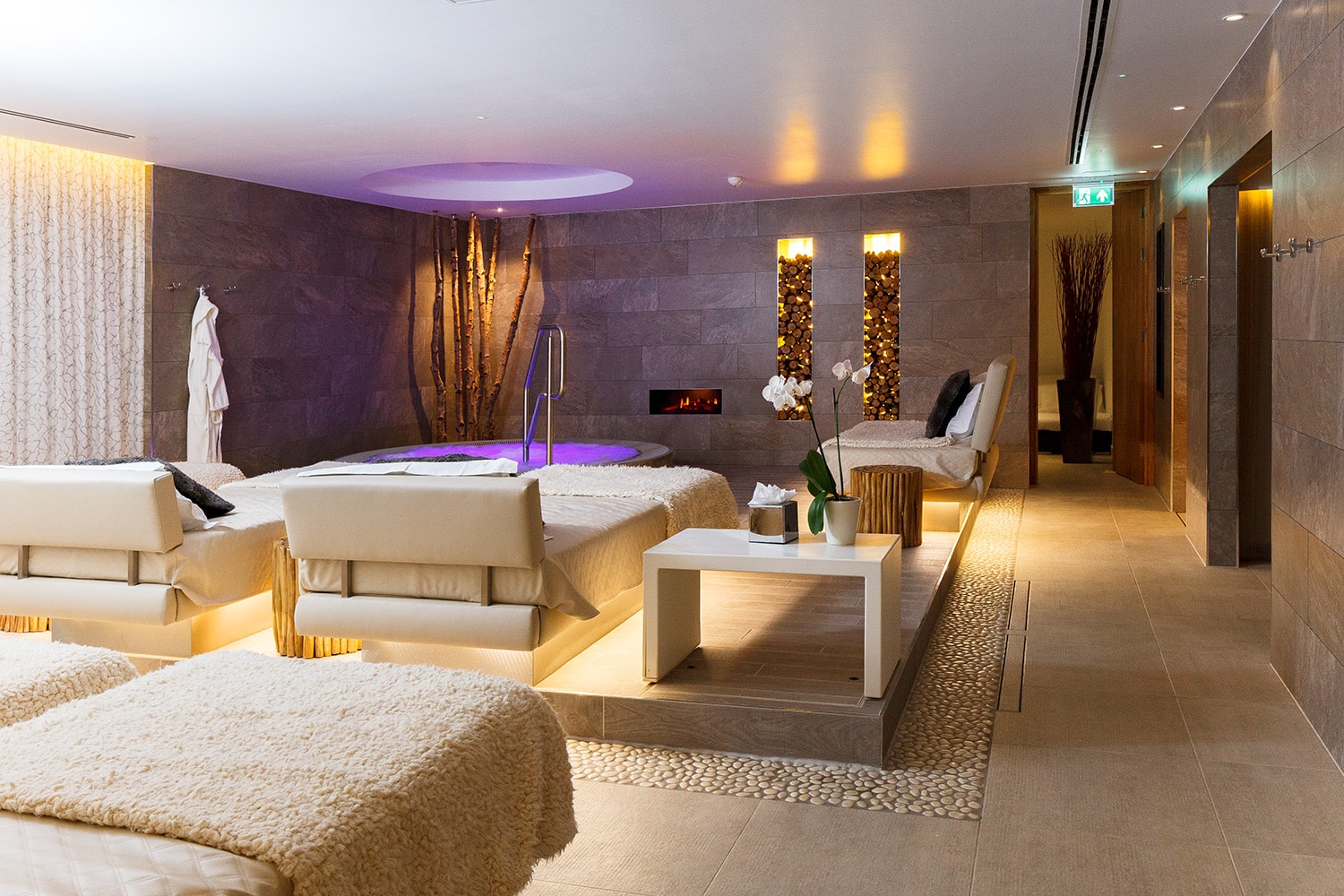 wide shots of spa jacuzzi room 